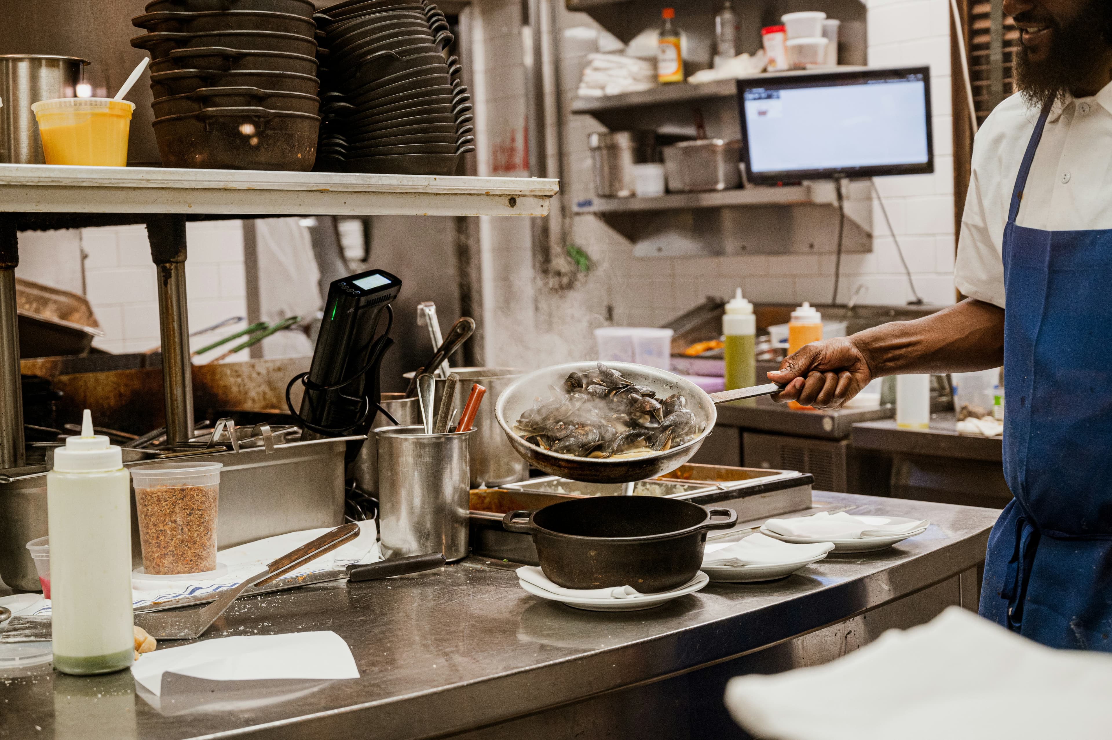 Restaurant Food Cost Calculator: A Complete Guide for Operators